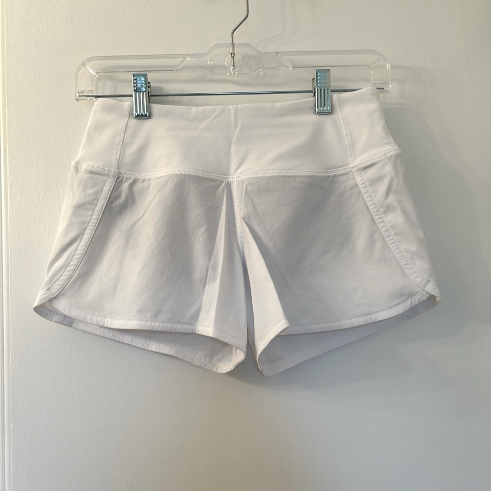 Lululemon - Speed Up mid-rise short 2.5”